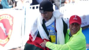 Chewang-Motup-congratulates-Tsewang-Kundan-the-SRU-winner-1.jpeg